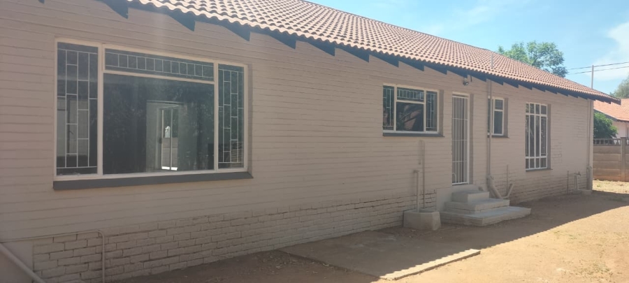 4 Bedroom Property for Sale in Fichardt Park Free State